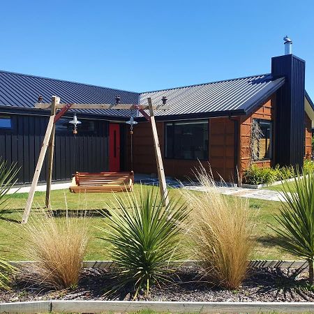 Hawea Heaven: Superking Beds + Hot Tub + Mountain Villa Wanaka Exterior photo