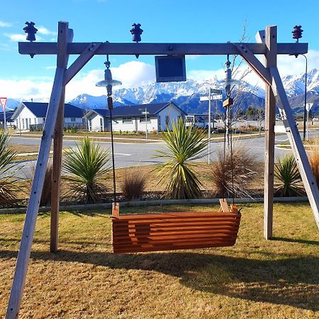 Hawea Heaven: Superking Beds + Hot Tub + Mountain Villa Wanaka Exterior photo