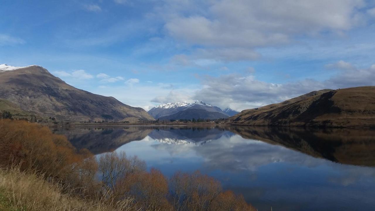 Hawea Heaven: Superking Beds + Hot Tub + Mountain Villa Wanaka Exterior photo