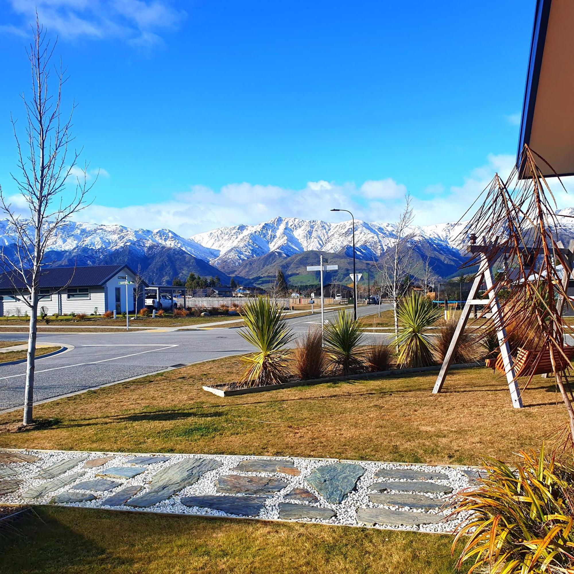 Hawea Heaven: Superking Beds + Hot Tub + Mountain Villa Wanaka Exterior photo